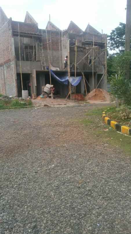 dijual rumah tapos