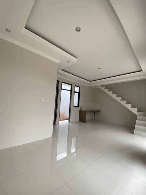 dijual rumah tebet barat