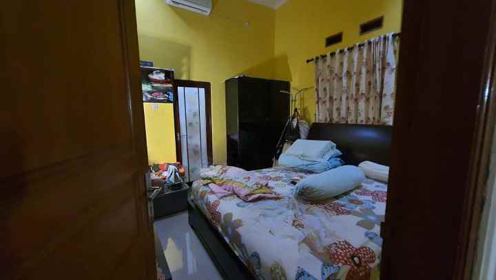 dijual rumah tenggilis mejoyo