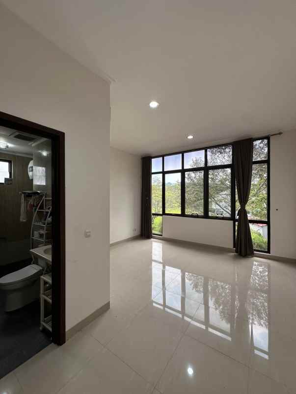 dijual rumah tha atmosphere
