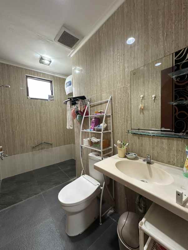 dijual rumah tha atmosphere