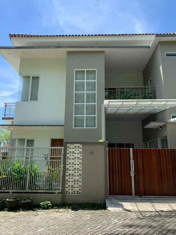 dijual rumah tlogomas