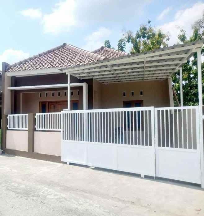 dijual rumah tundan purwomartani kec