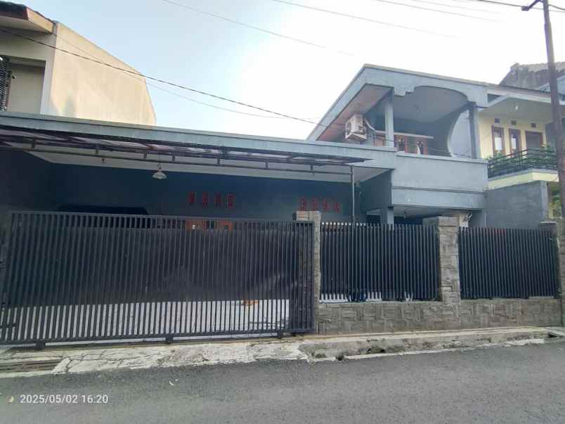 dijual rumah turangga