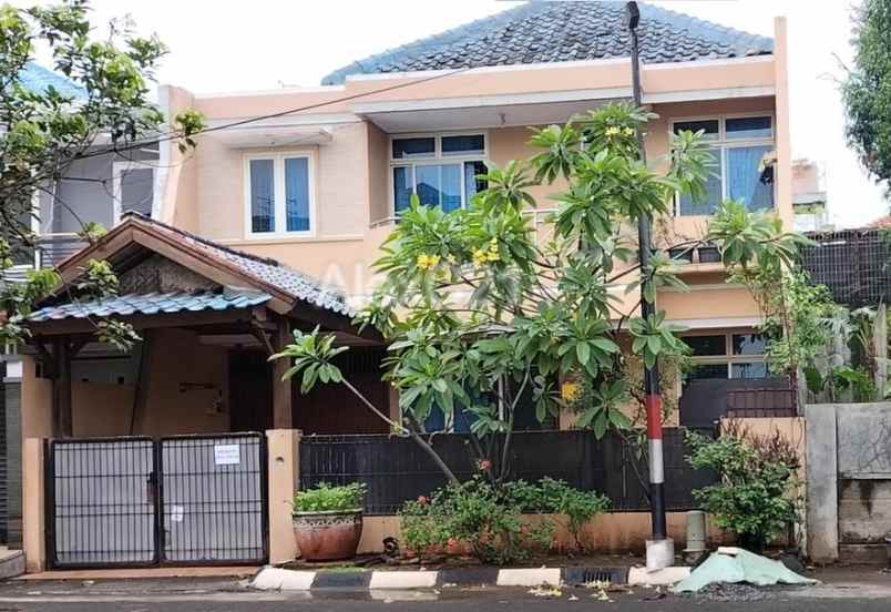 dijual rumah ujung menteng cakung