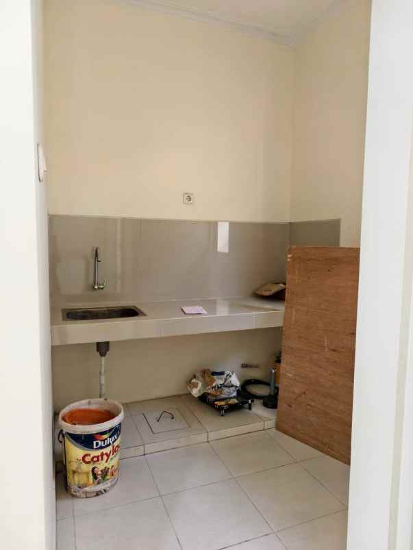 dijual rumah valencia icon puri surya