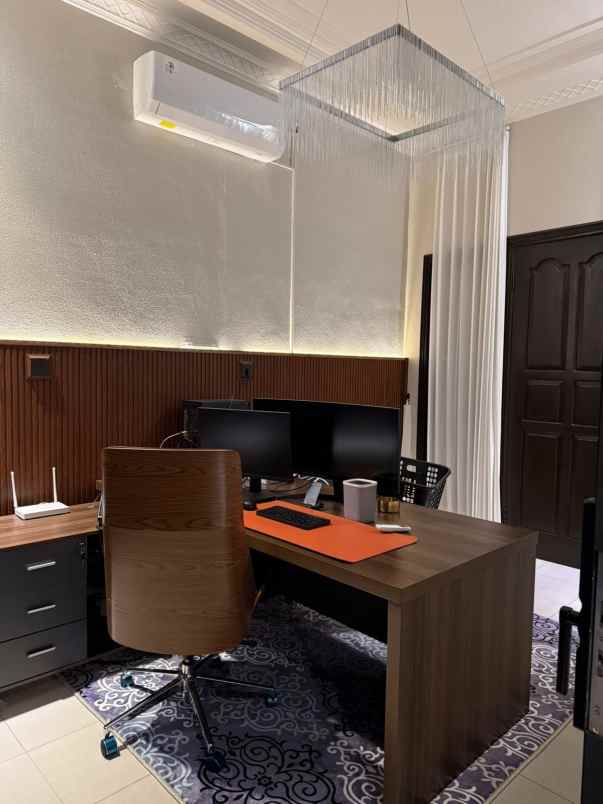 dijual rumah vila valensia pakuwon indah