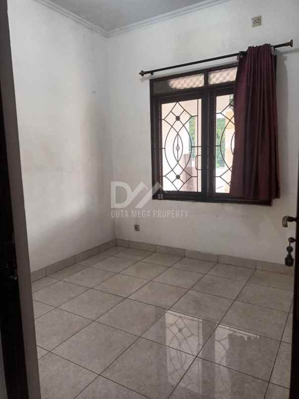 dijual rumah villa melati mas jelupang