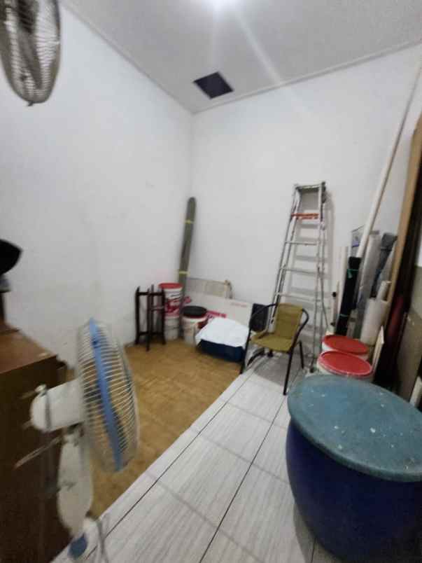 dijual rumah villa permata gading