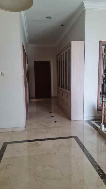 dijual rumah villa permata gading