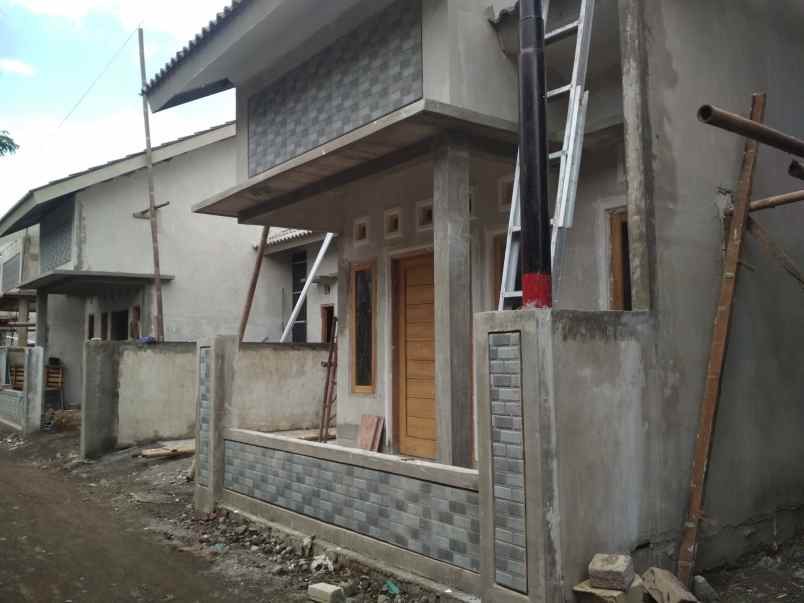 dijual rumah wedomartani kec ngemplak