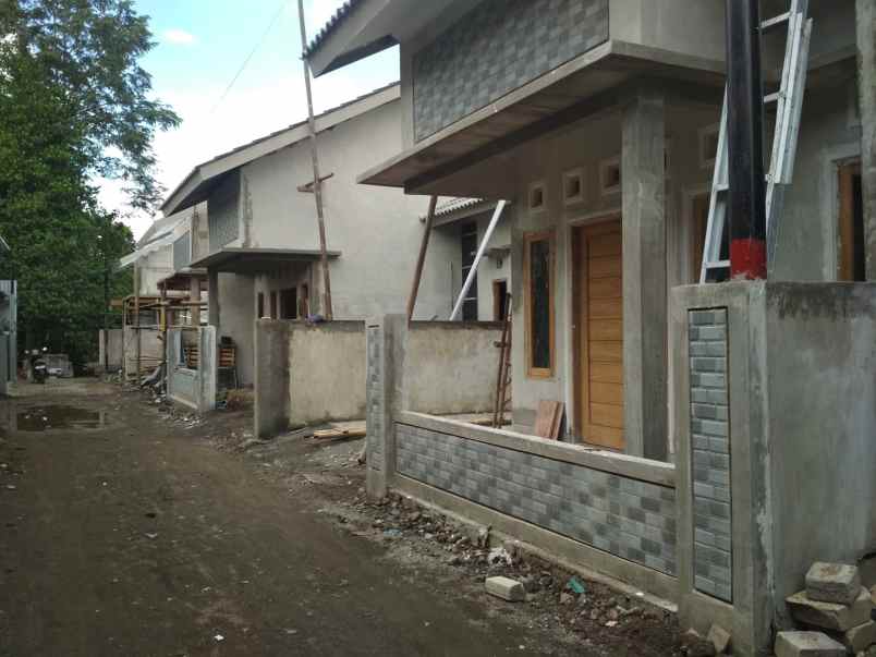 dijual rumah wedomartani kec ngemplak