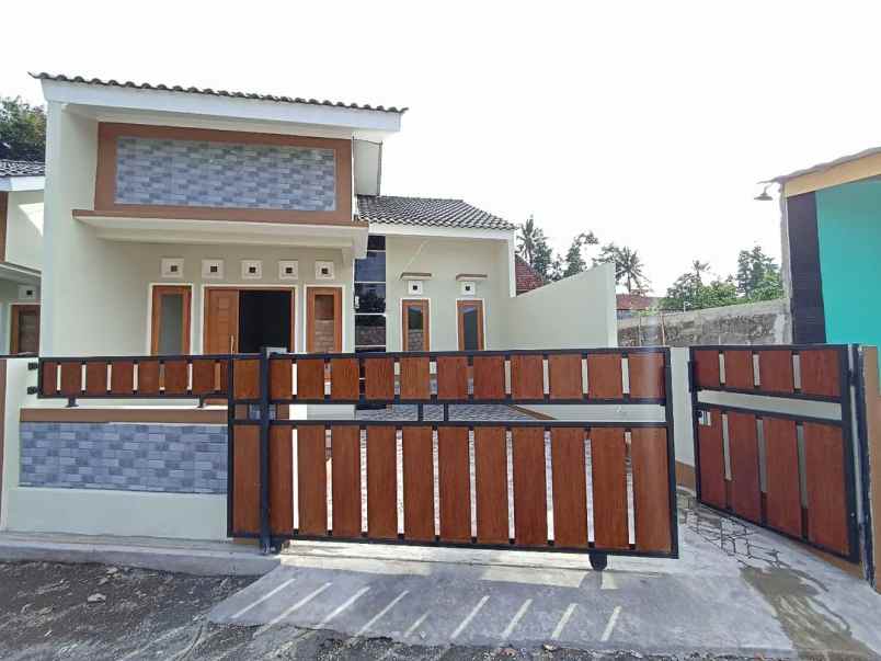 dijual rumah wedomartani kec ngemplak