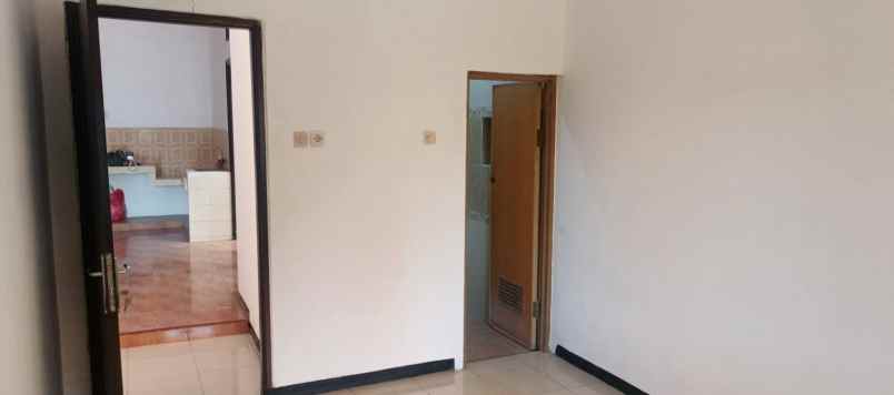 dijual rumah wiguna gunung anyar