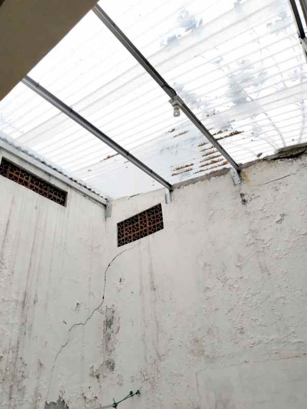 dijual rumah wiguna rungkut