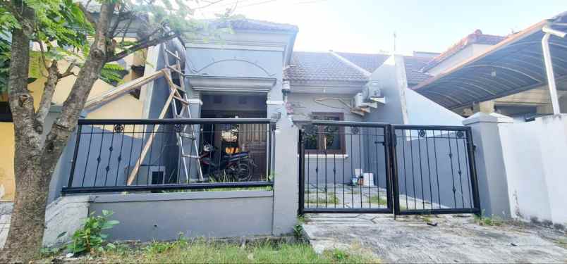 dijual rumah wiguna rungkut