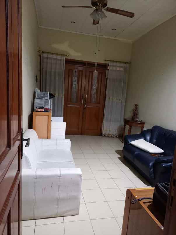 dijual rumah wisma permai