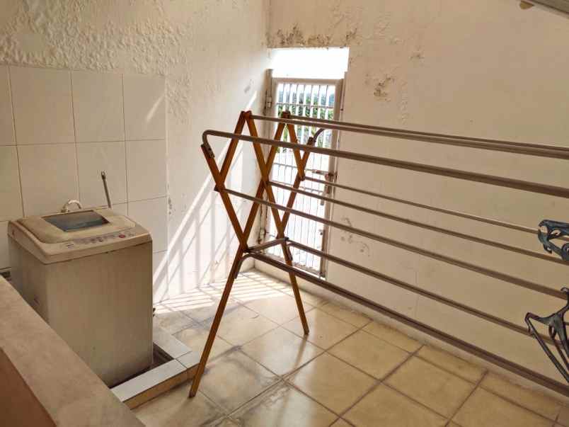 dijual rumah zona van gogh legenda