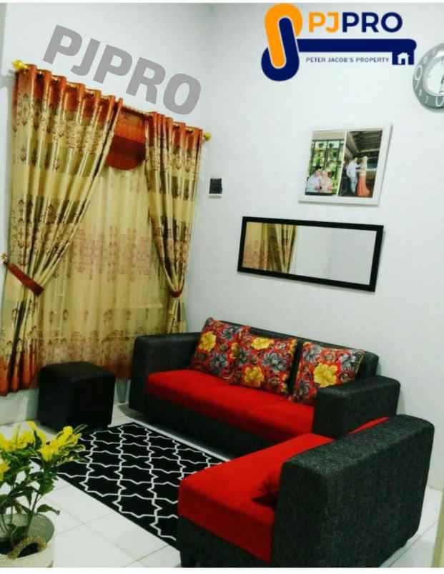 dijual satu unit rumah di daerah panjibuwono