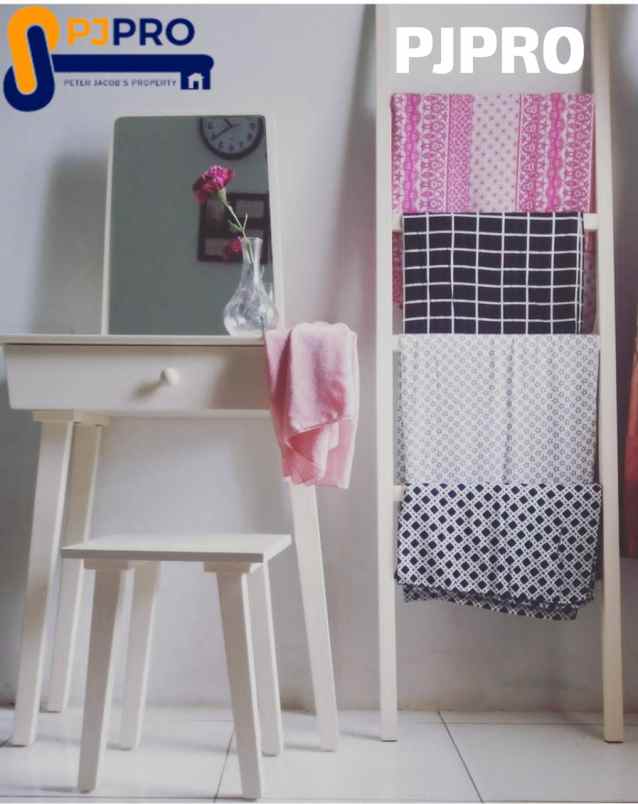 dijual satu unit rumah di daerah panjibuwono