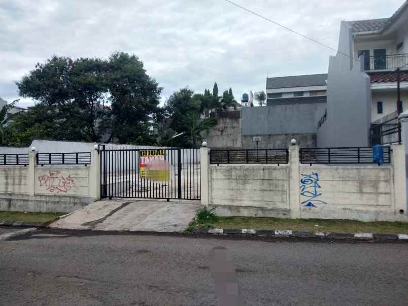 dijual tanah di lokasi perumahan exclusive area dago