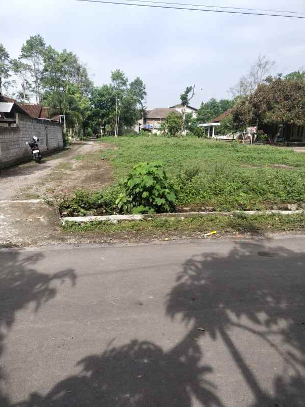 dijual tanah geneng tirtomartani