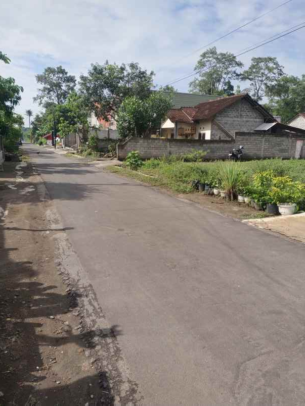 dijual tanah geneng tirtomartani