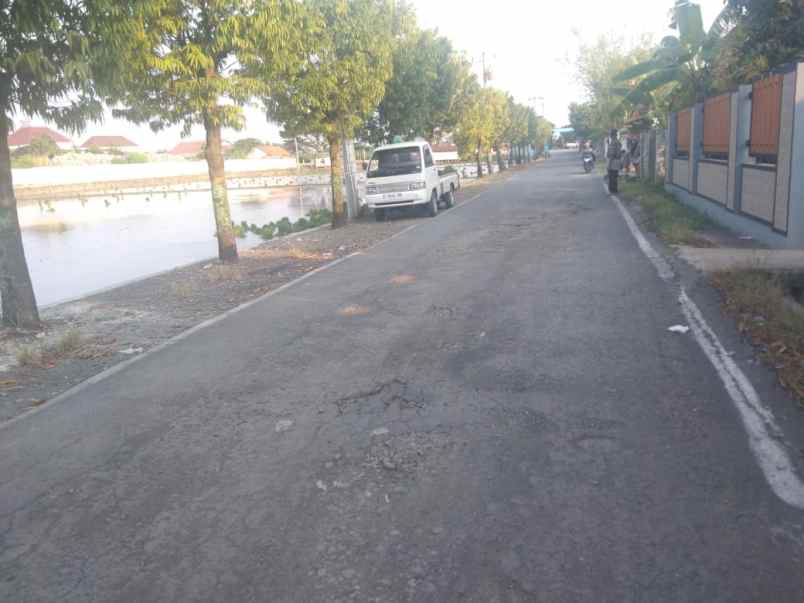 dijual tanah jalan desa kedungbanjatr