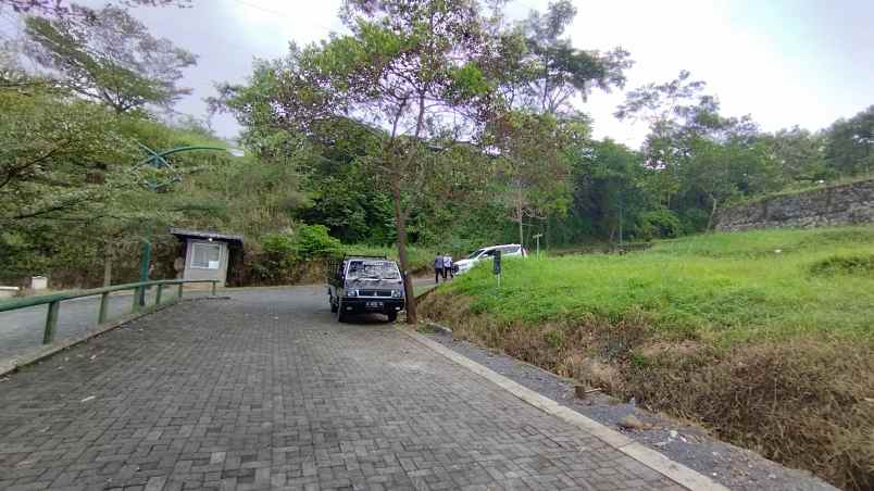 dijual tanah jl bukit hijau