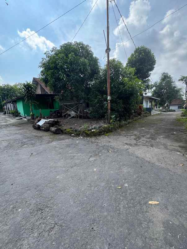 dijual tanah kampus uii