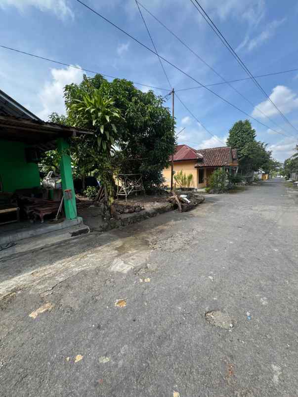 dijual tanah kampus uii
