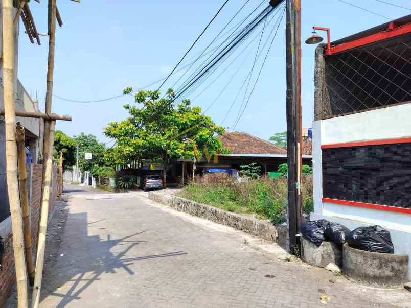 dijual tanah luas belakang pom bensin uii jakal