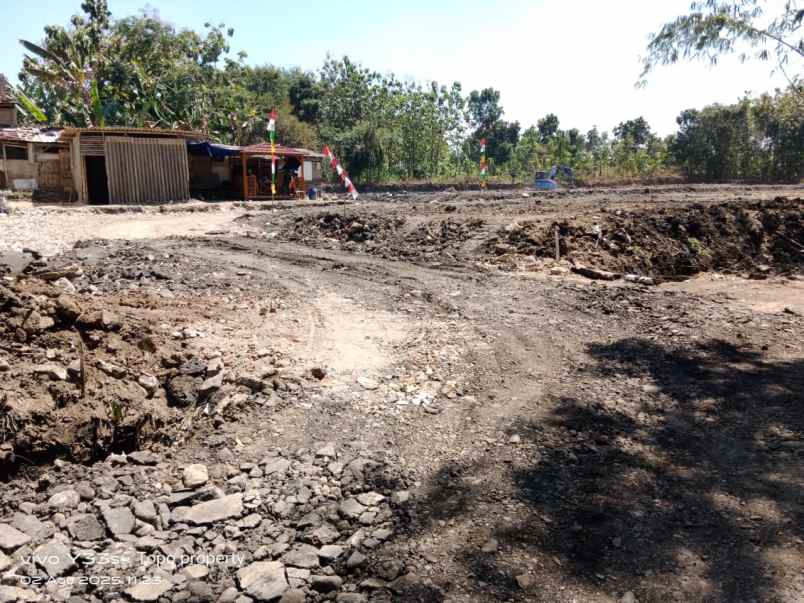 dijual tanah pucangan