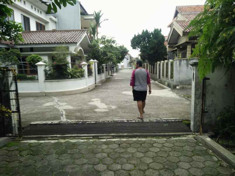 dijual tanah sariwangi selatan