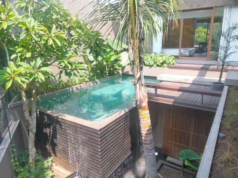 dijual villa jalan canggu kuta badung bali