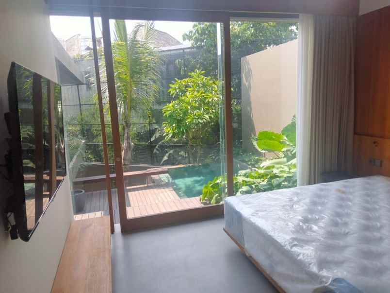 dijual villa jalan canggu kuta badung bali