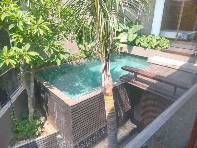 dijual villa jalan canggu kuta badung bali