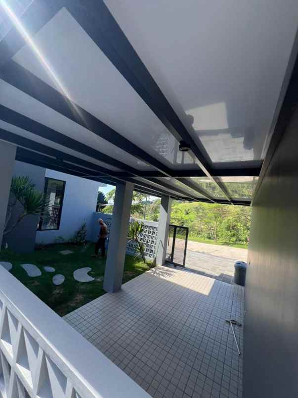 dijual villa jalan taman dayu