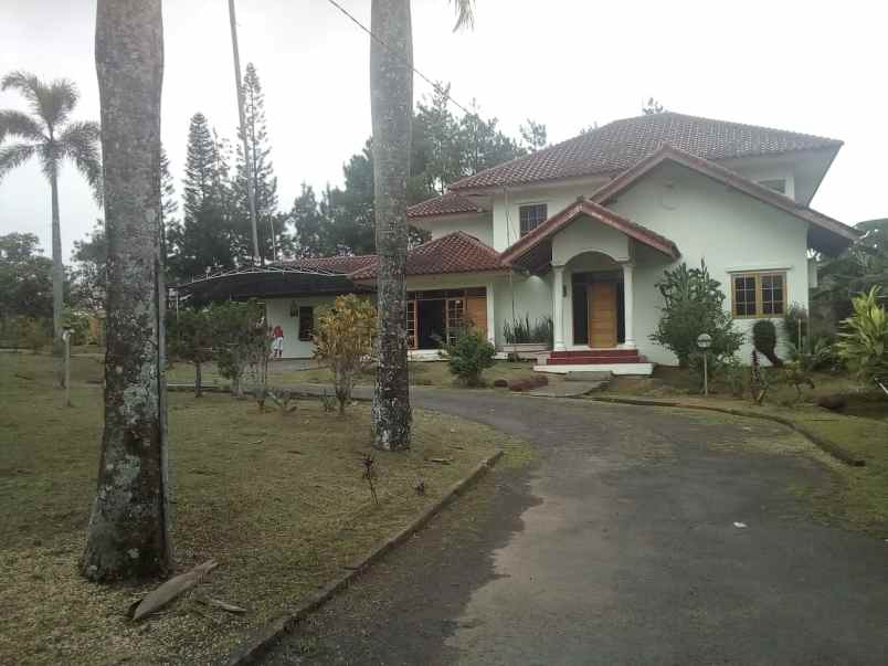 dijual villa jl jog jogan no 21 cisarua