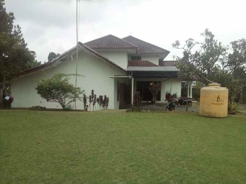 dijual villa jl jog jogan no 21 cisarua