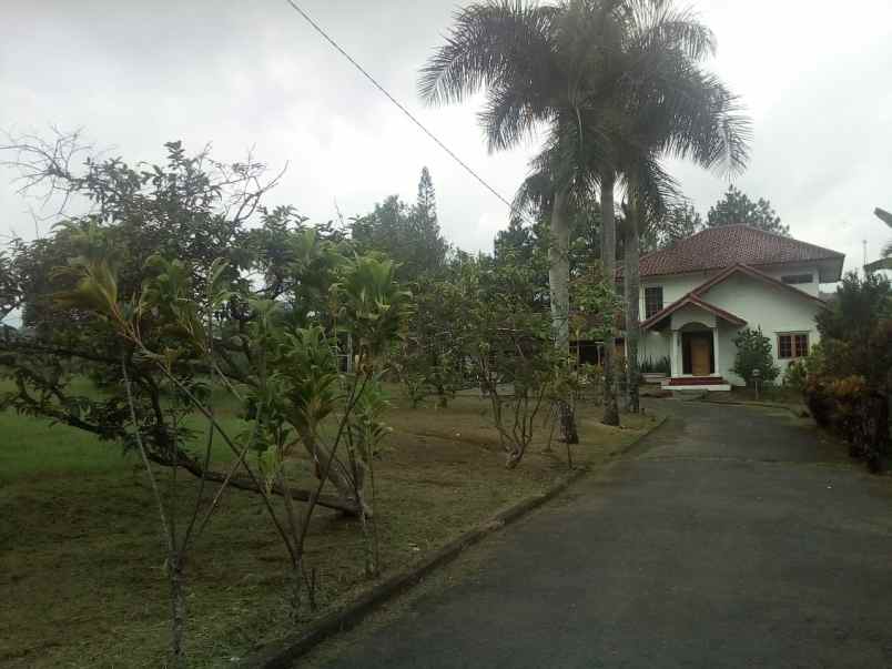 dijual villa jl jog jogan no 21 cisarua