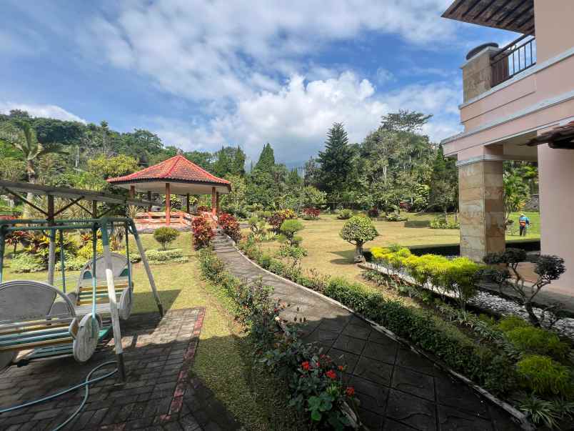 dijual villa puncak prigen