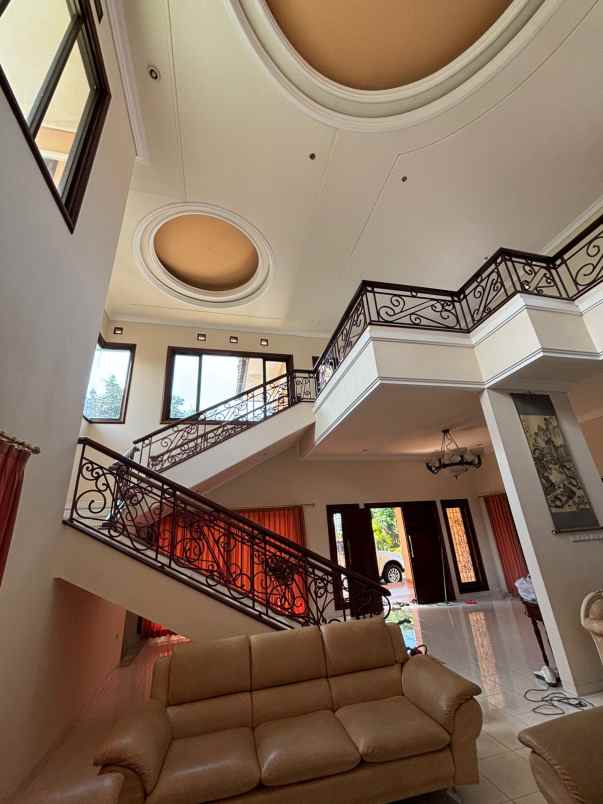 dijual villa puncak prigen