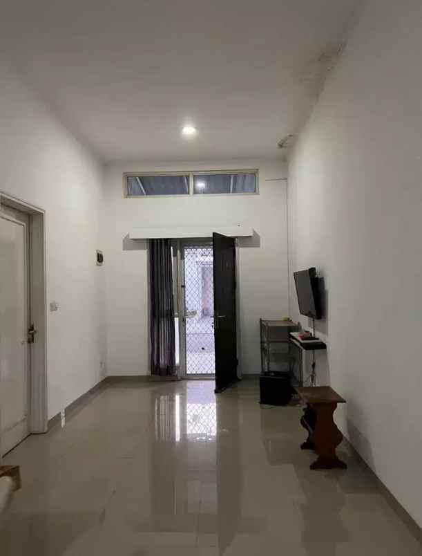 disewa rumah cluster bayu semi furnish suvarna sutera