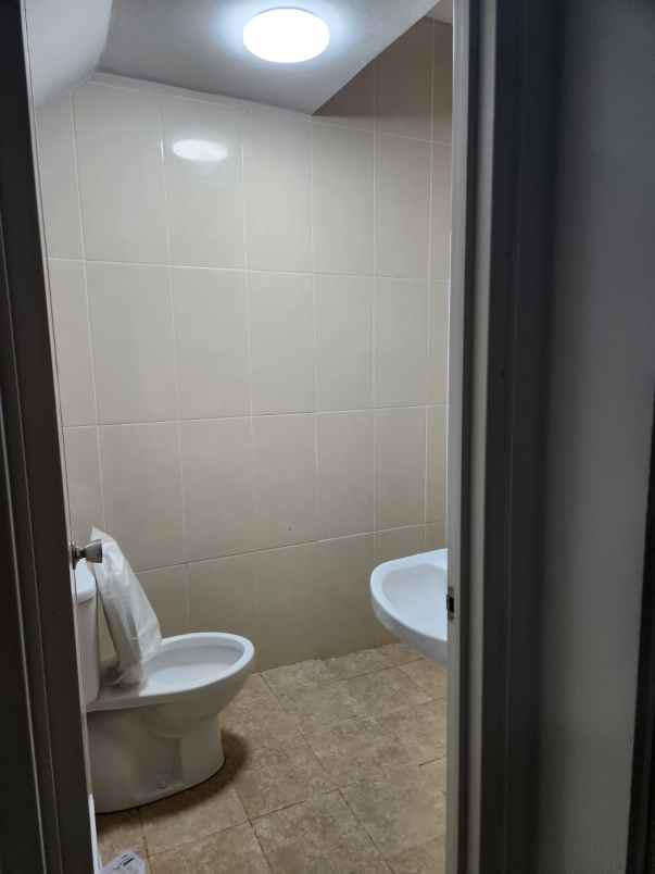 disewain rumah di grand duta city bekasi k0213