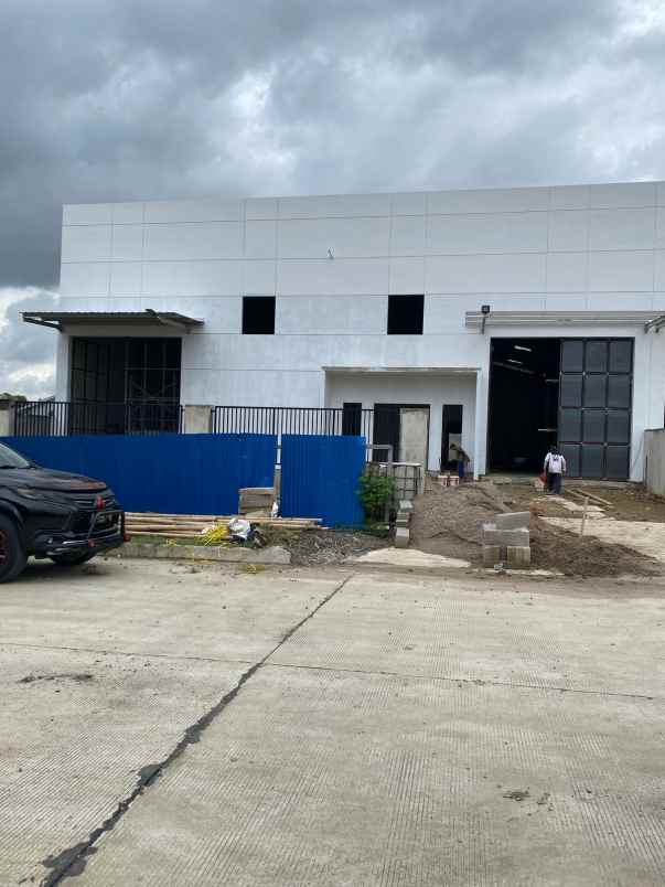 disewakan murah gudang industri delta silicon