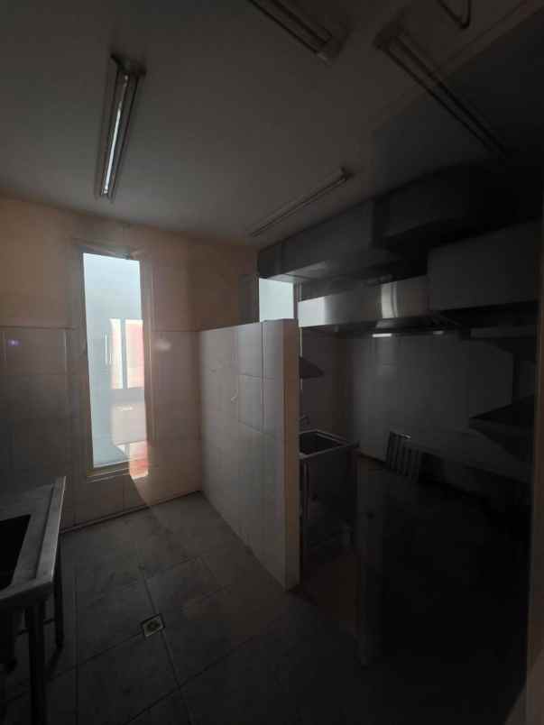 disewakan ruko gudang kantor pakuwon city