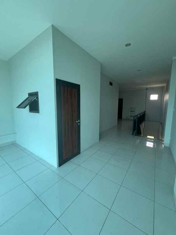 disewakan ruko scarlet summarecon bekasi
