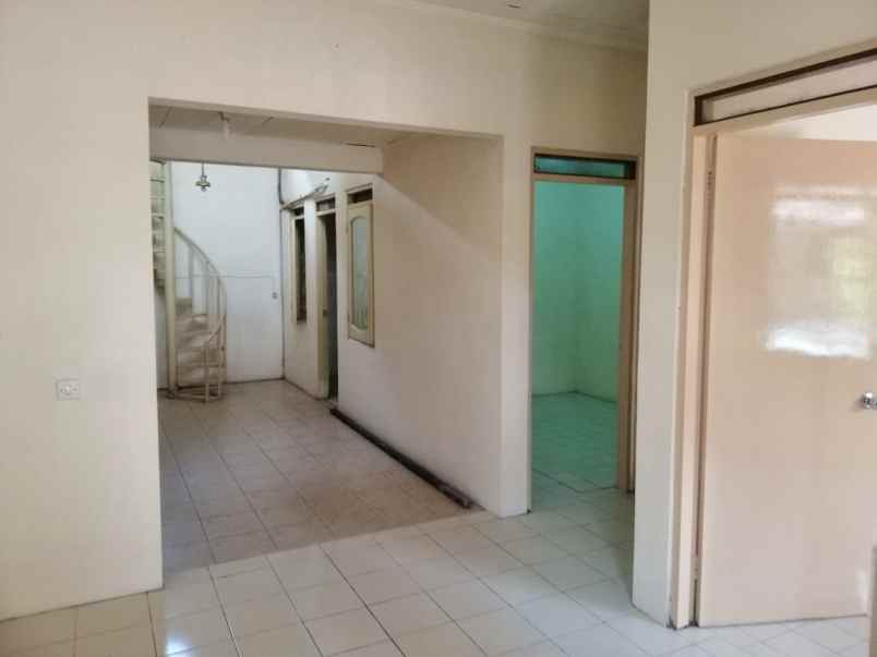 disewakan rumah di lippo karawaci barat unfurnished