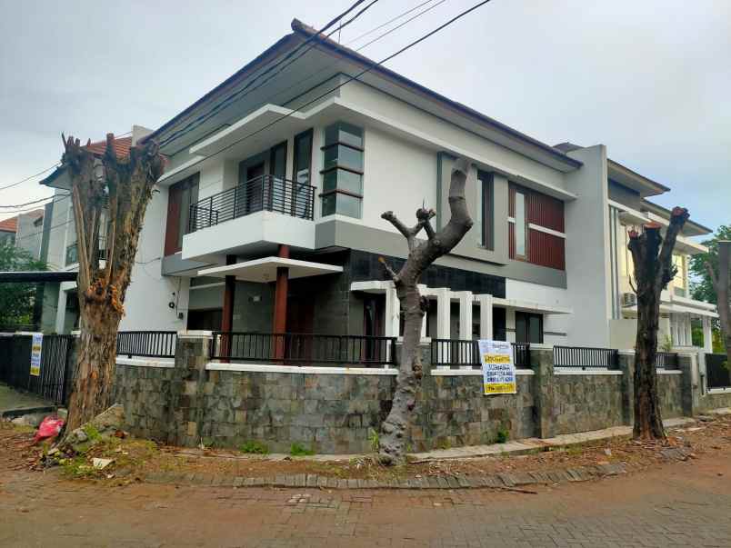disewakan rumah galaxy bumi permai surabaya